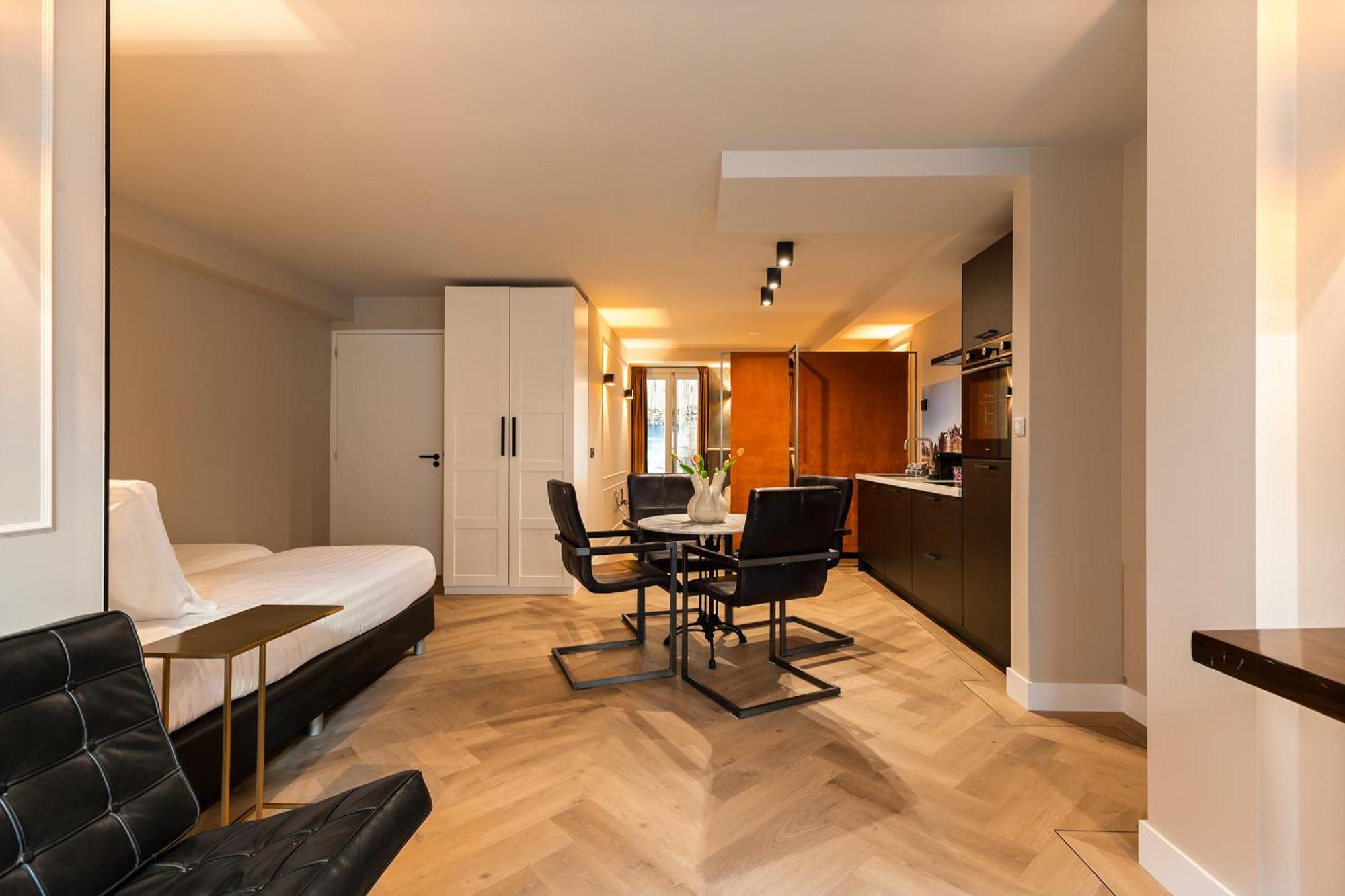 Midtown Hotel Royal Room Амстердам Екстериор снимка