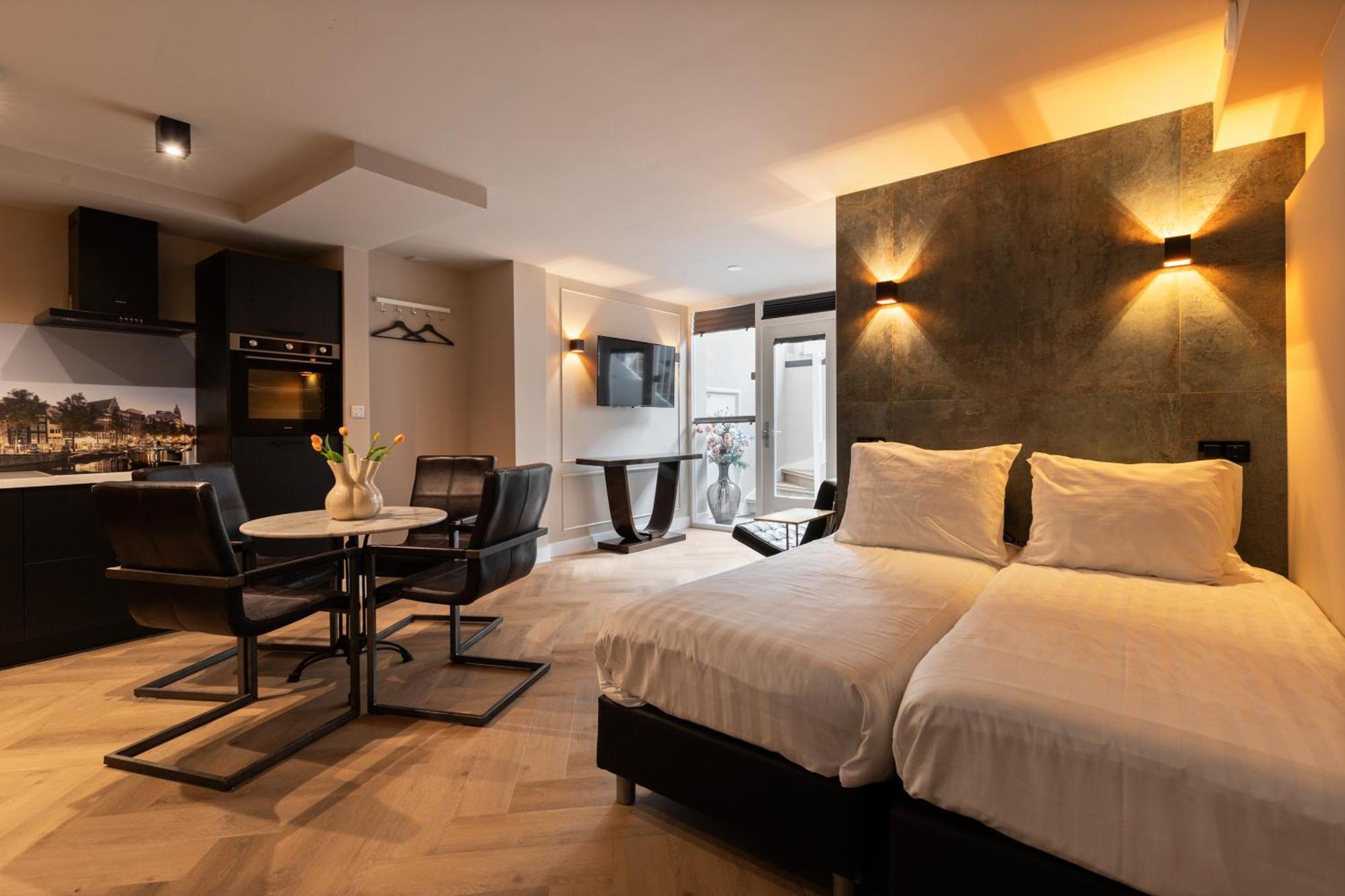 Midtown Hotel Royal Room Амстердам Екстериор снимка