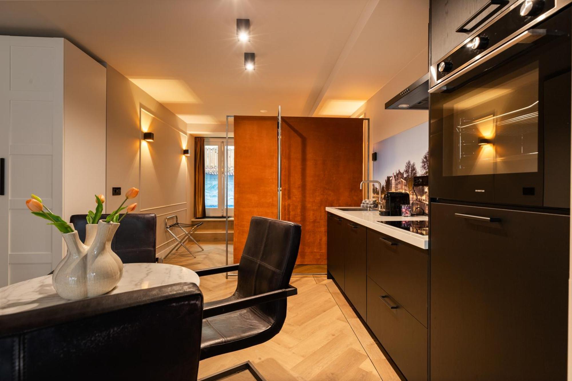 Midtown Hotel Royal Room Амстердам Екстериор снимка
