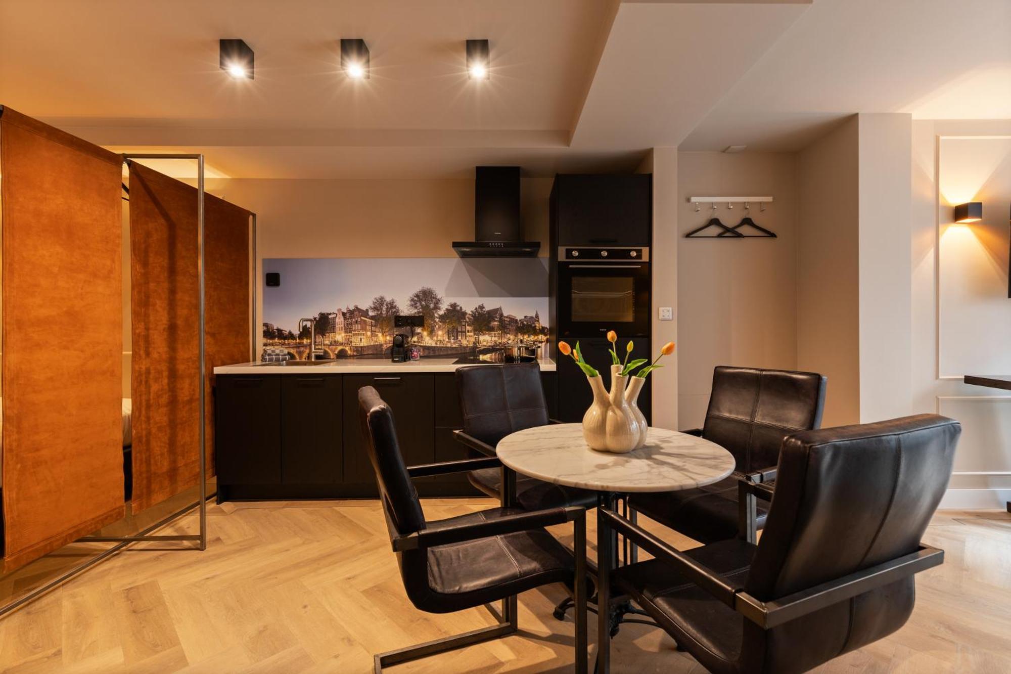 Midtown Hotel Royal Room Амстердам Екстериор снимка